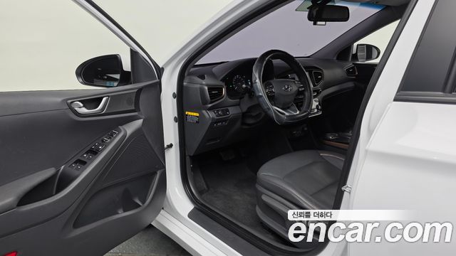 Hyundai Ioniq 2018 — photo 13