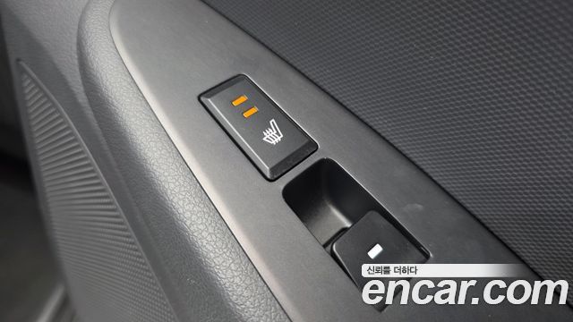 Hyundai Ioniq 2018 — photo 25