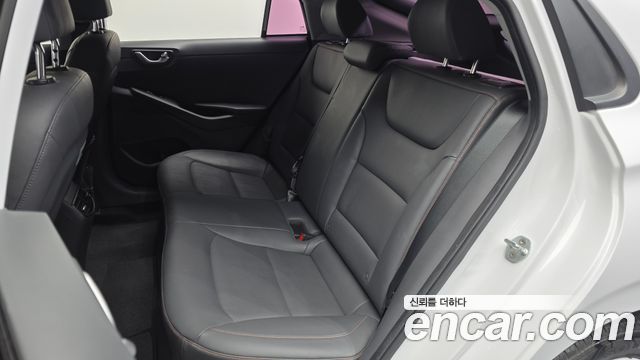 Hyundai Ioniq 2018 — photo 16