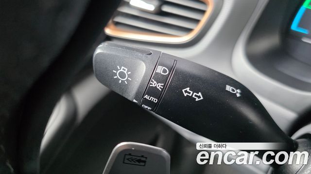 Hyundai Ioniq 2018 — photo 28