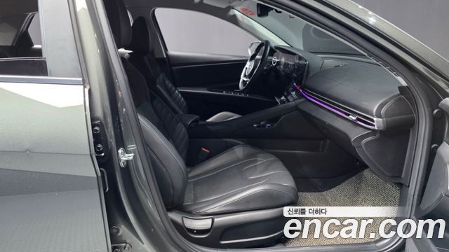 Hyundai AVANTE 2021 — photo 17