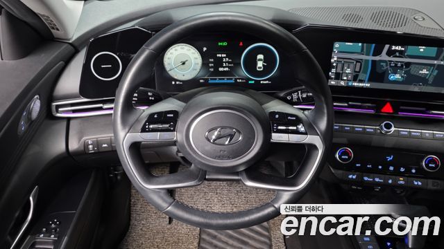 Hyundai AVANTE 2021 — photo 19
