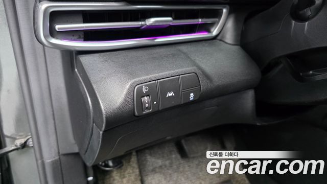 Hyundai AVANTE 2021 — photo 23
