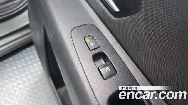 Hyundai AVANTE 2021 — photo 25