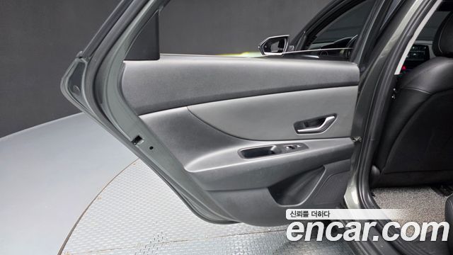 Hyundai AVANTE 2021 — photo 15