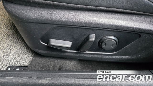 Hyundai AVANTE 2021 — photo 31