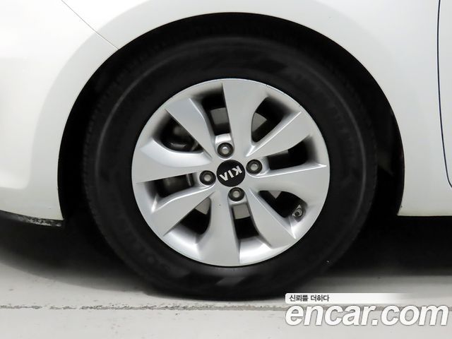 Kia pride 2015 — photo 5