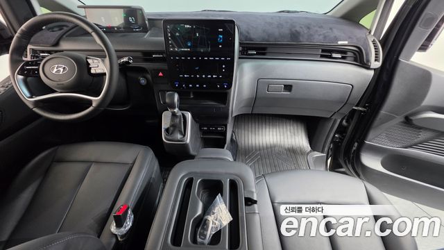 Hyundai Staria 2024 — photo 10