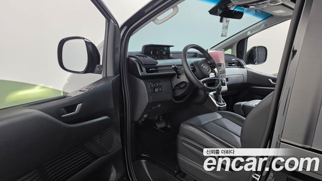 Hyundai Staria 2024 — photo 13