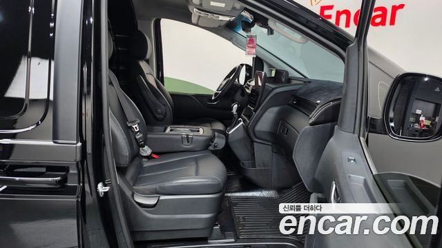 Hyundai Staria 2024 — photo 16