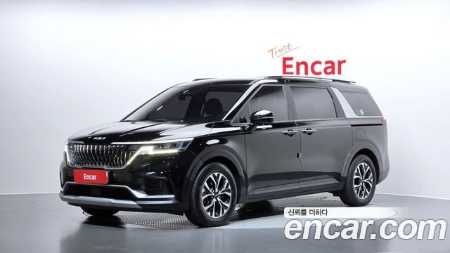 Kia Canival 2023 — photo 1