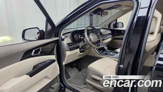Kia Canival 2023 — photo 13