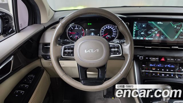 Kia Canival 2023 — photo 19