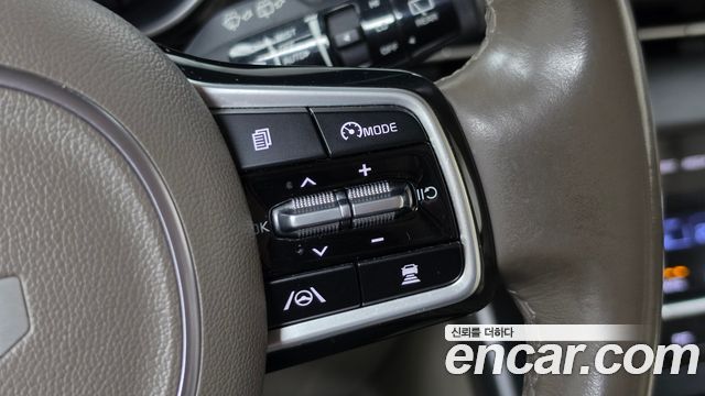 Kia Canival 2023 — photo 20