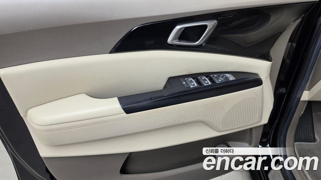 Kia Canival 2023 — photo 14