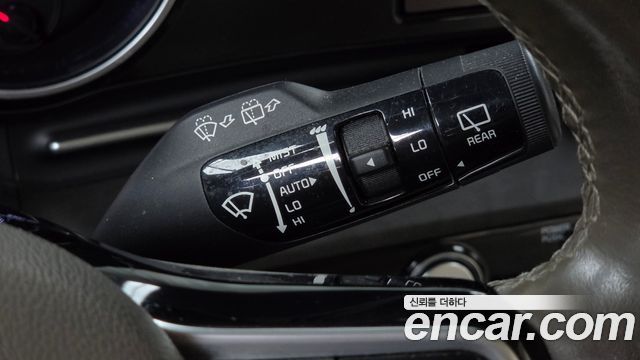 Kia Canival 2023 — photo 29