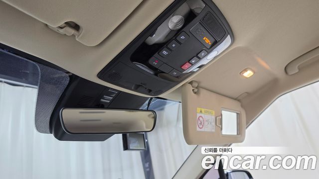 Kia Canival 2023 — photo 30