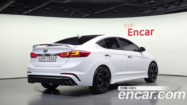 Hyundai AVANTE 2018 — photo 2