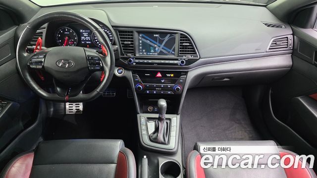 Hyundai AVANTE 2018 — photo 7