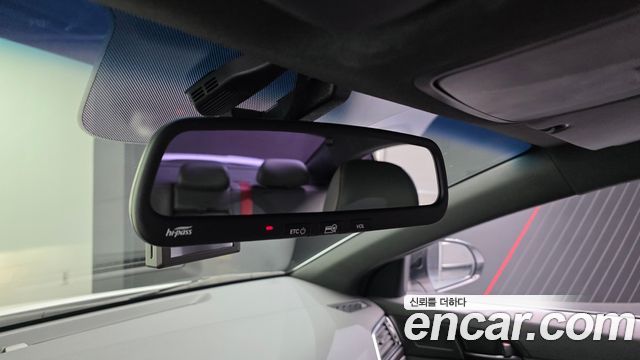 Hyundai AVANTE 2018 — photo 19