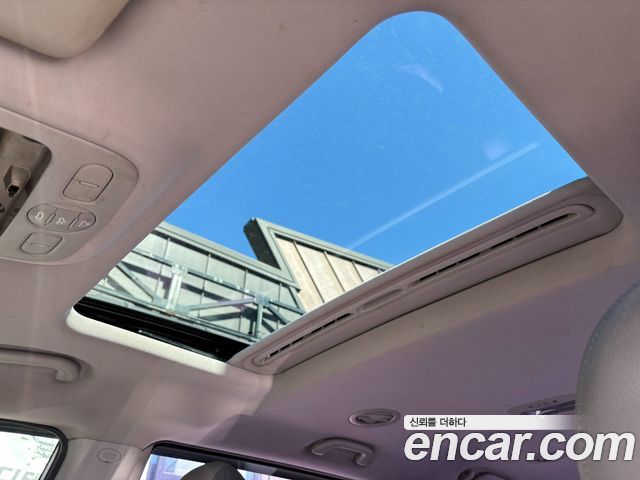 Kia Canival 2013 — photo 12