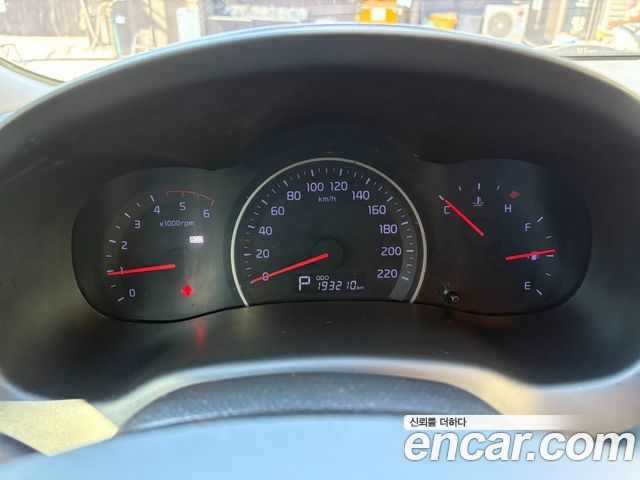 Kia Canival 2013 — photo 17