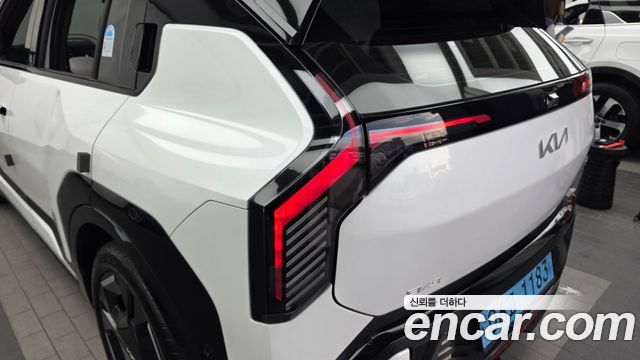 Kia EV3 2025 — photo 9