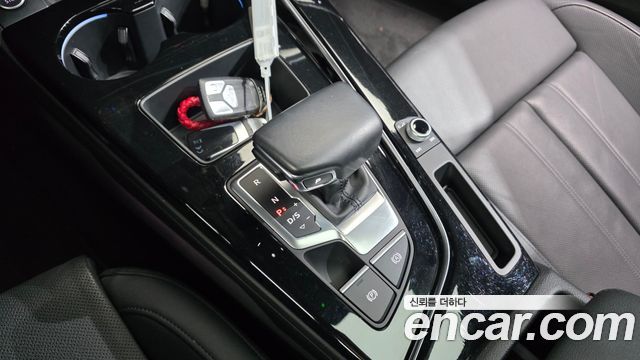 Audi A4 2021 — photo 12