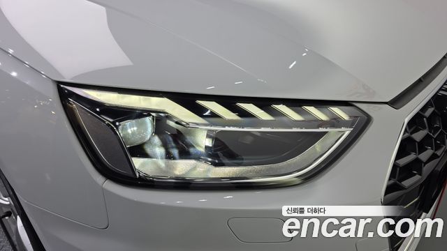 Audi A4 2021 — photo 8
