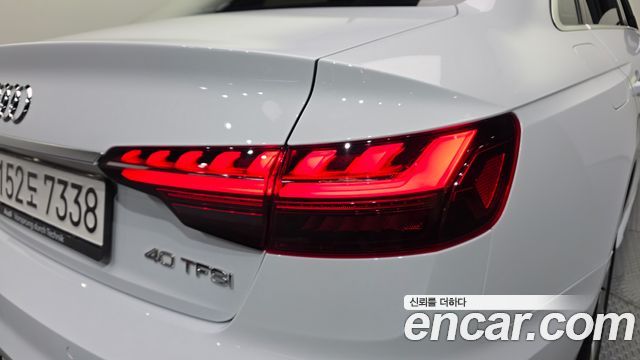 Audi A4 2021 — photo 9