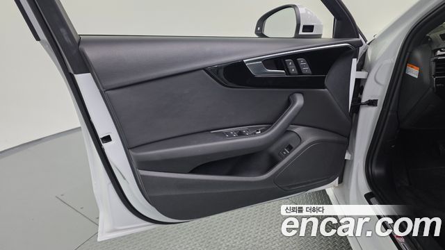 Audi A4 2021 — photo 14