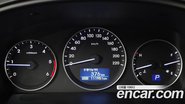 Hyundai Starex 2019 — photo 8