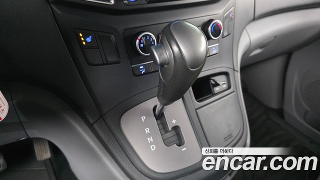 Hyundai Starex 2019 — photo 9