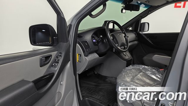 Hyundai Starex 2019 — photo 10