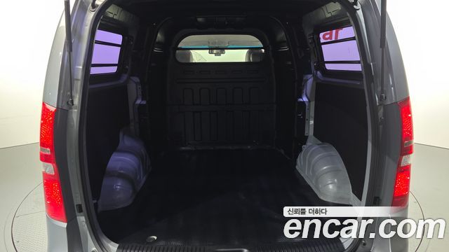 Hyundai Starex 2019 — photo 15