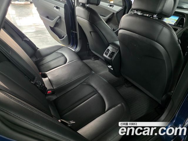 Hyundai Sonata 2015 — photo 18