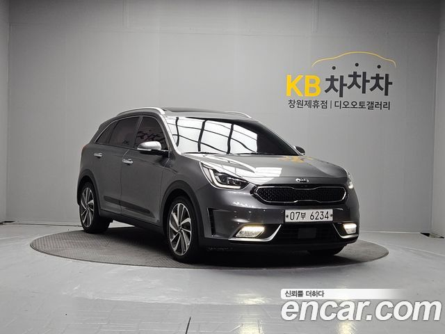 Kia Niro 2018 — photo 2