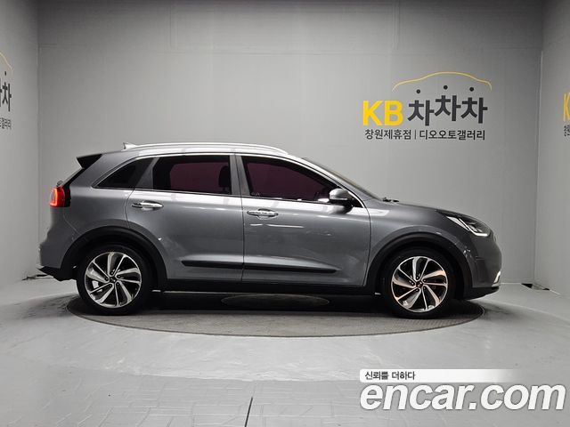 Kia Niro 2018 — photo 3