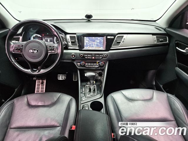 Kia Niro 2018 — photo 10