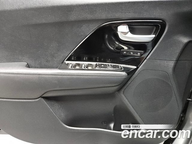 Kia Niro 2018 — photo 16