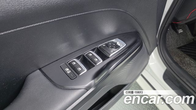 Kia K5 2023 — photo 25
