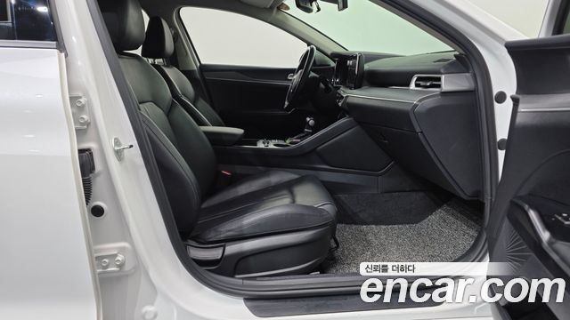 Kia K5 2023 — photo 16