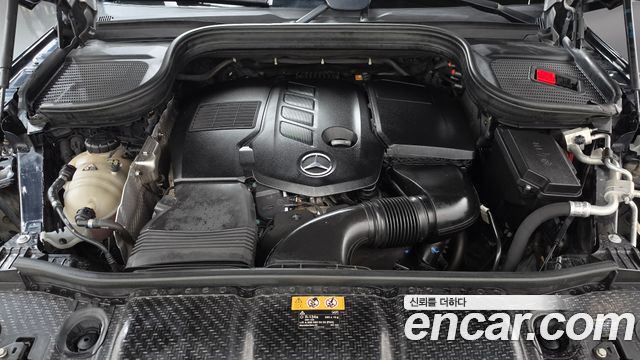 Mercedes-Benz GLE-Class 2020 — photo 6