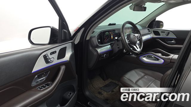 Mercedes-Benz GLE-Class 2020 — photo 10