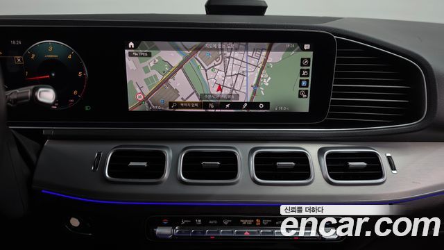 Mercedes-Benz GLE-Class 2020 — photo 14