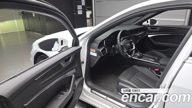 Audi A6 2023 — photo 13