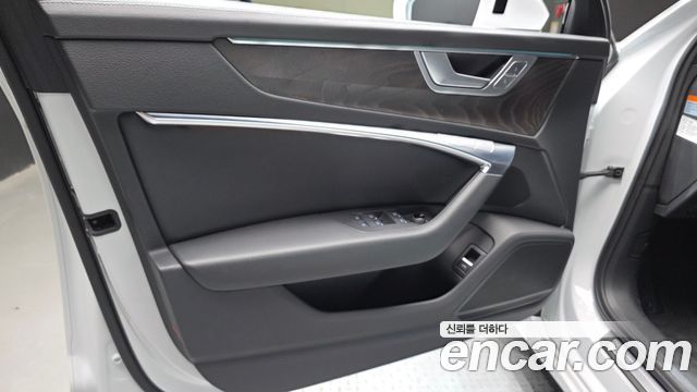 Audi A6 2023 — photo 14