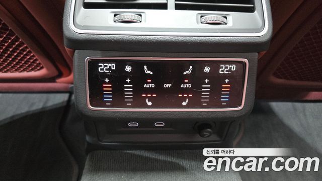 Audi S6 2021 — photo 18