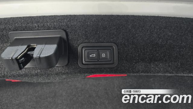 Audi S6 2021 — photo 20