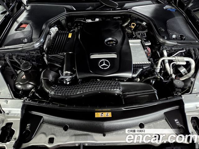 Mercedes-Benz E-Class 2023 — photo 19
